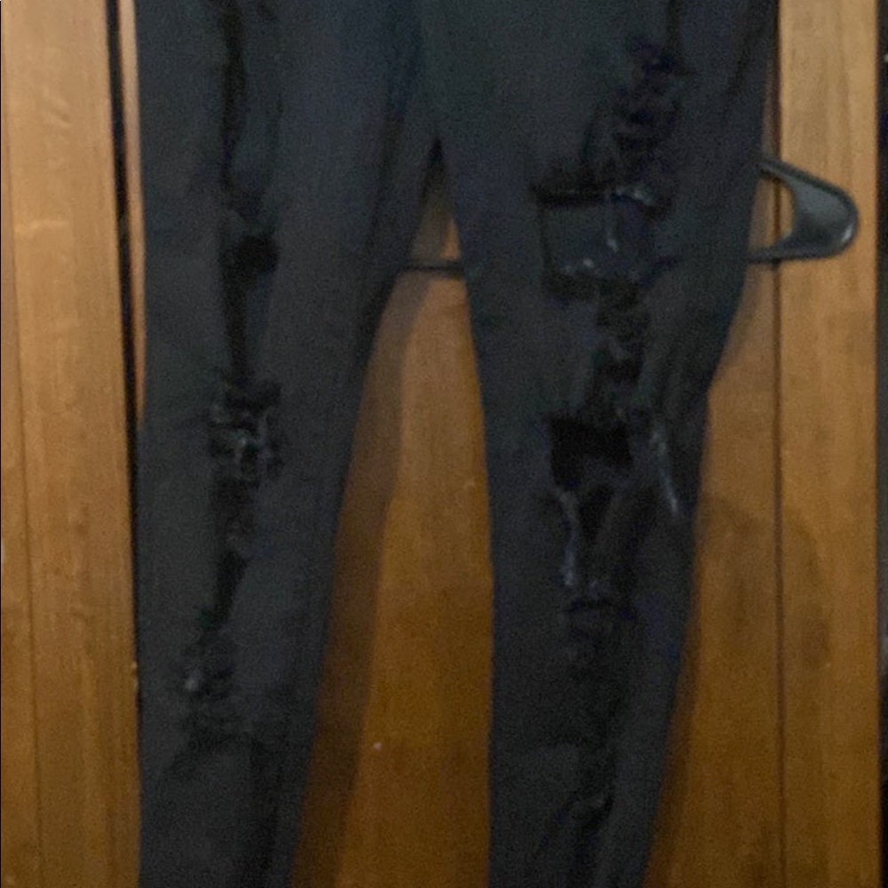 Vibrant brand skinny jeans with tears